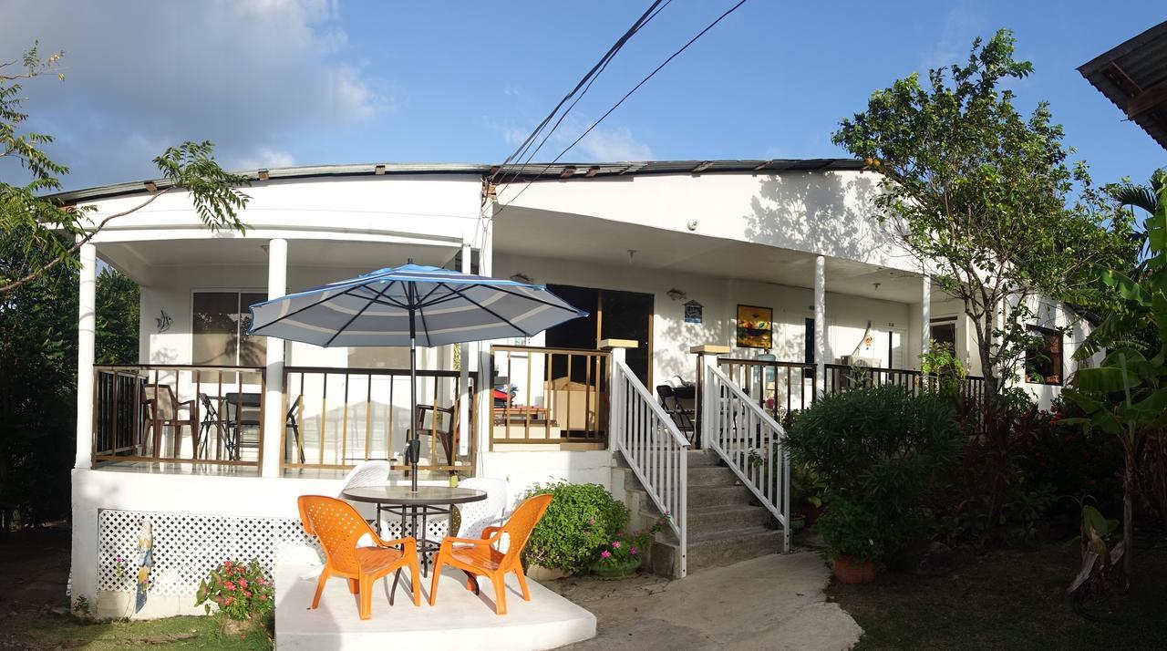 Posada Miss Portia South West Bay Exterior foto